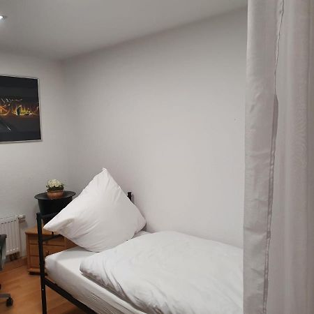 Ferienwohnung/Montagewohnung パーダーボルン エクステリア 写真