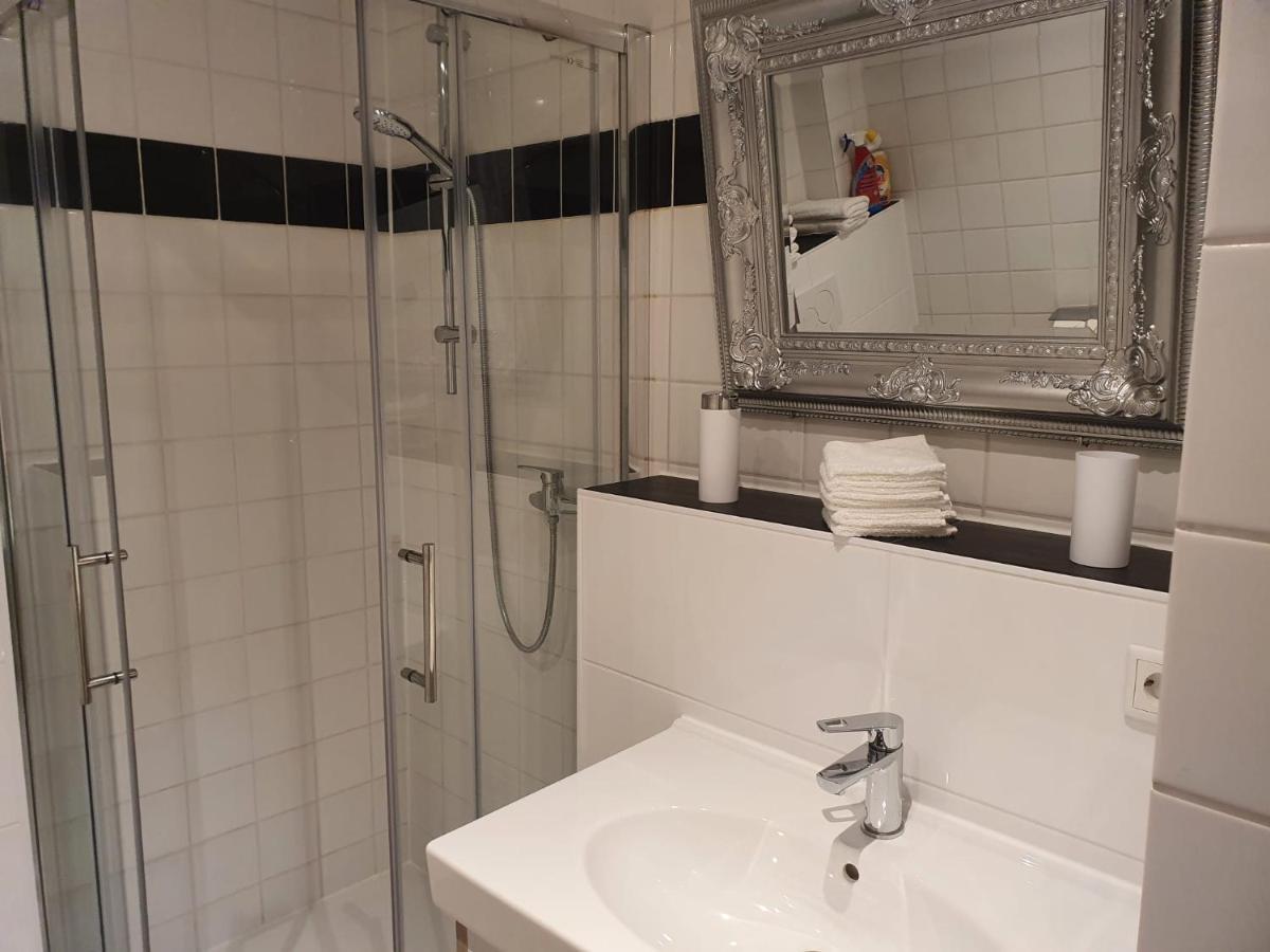 Ferienwohnung/Montagewohnung パーダーボルン エクステリア 写真